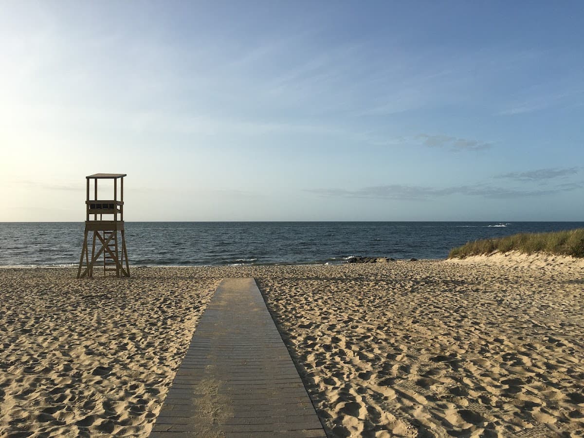 Earle Road Beach beach in Harwich, Massachusetts